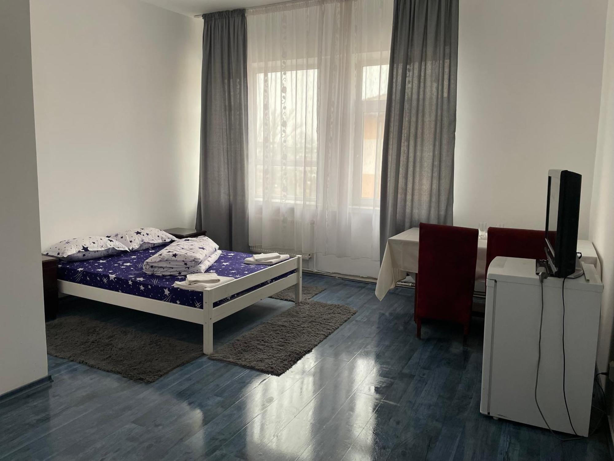 Studio Rentals Onesti Extérieur photo