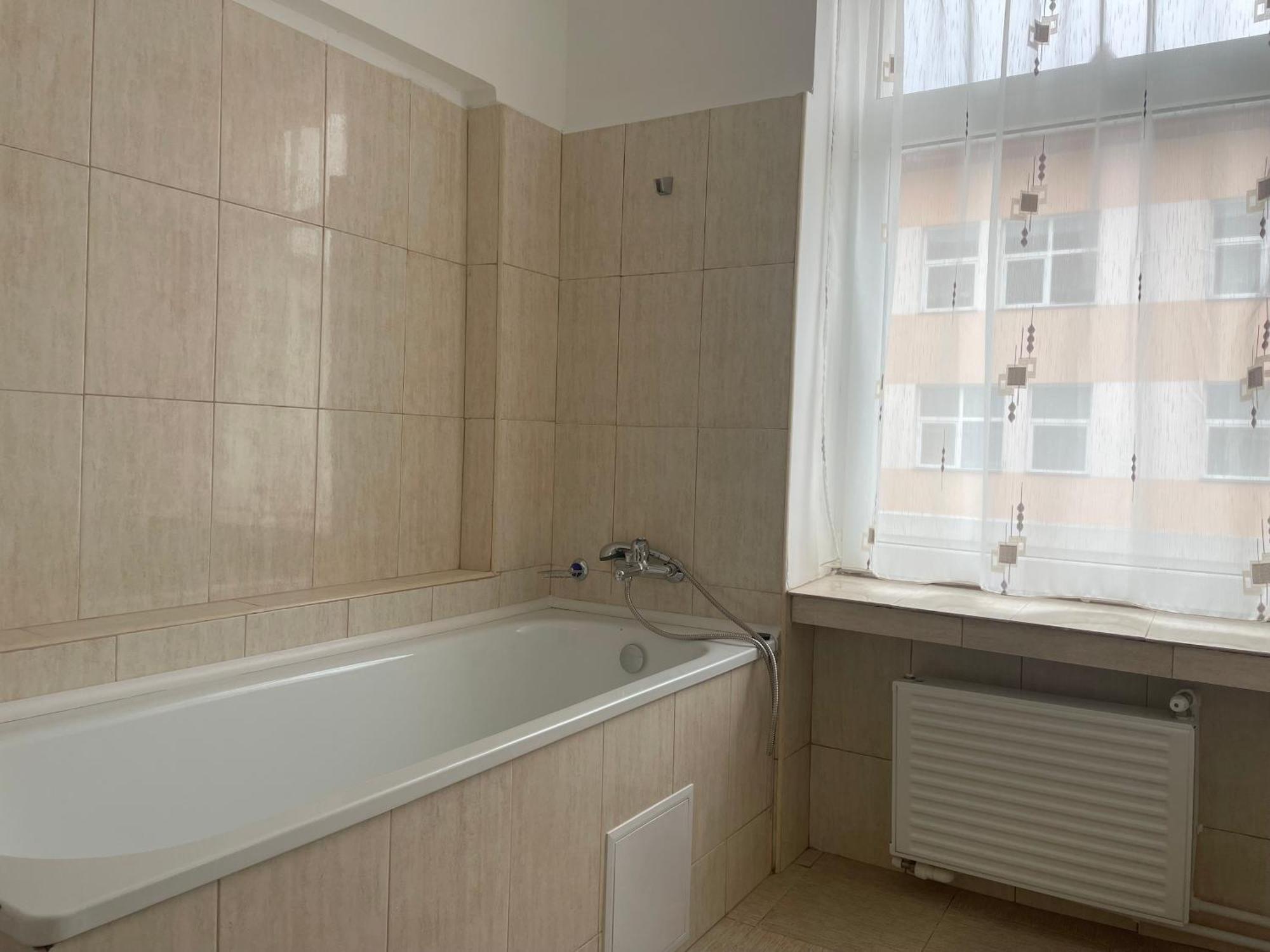Studio Rentals Onesti Extérieur photo